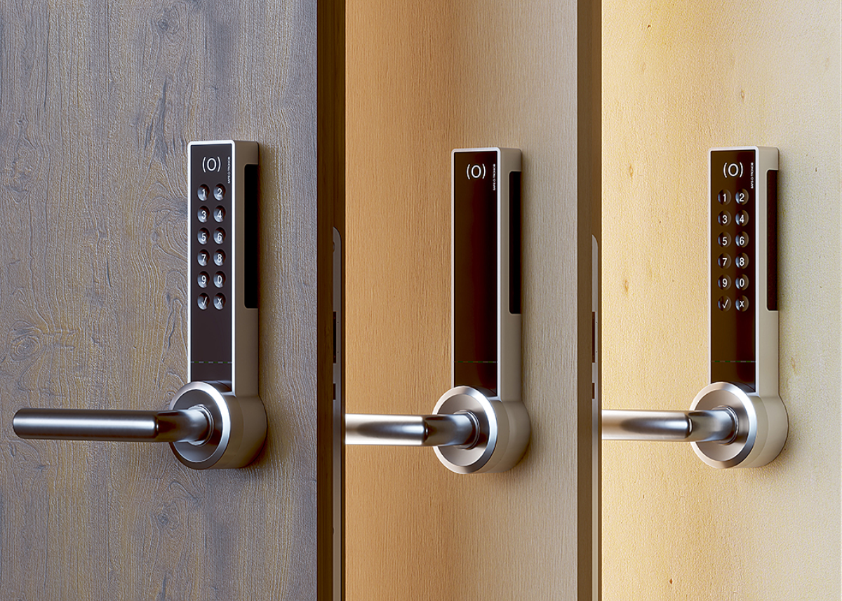 3 Produktbilder Safe-O-Tronic DS, Seitenansicht, befestigt an Türen, mit und ohne PIN-Pad 